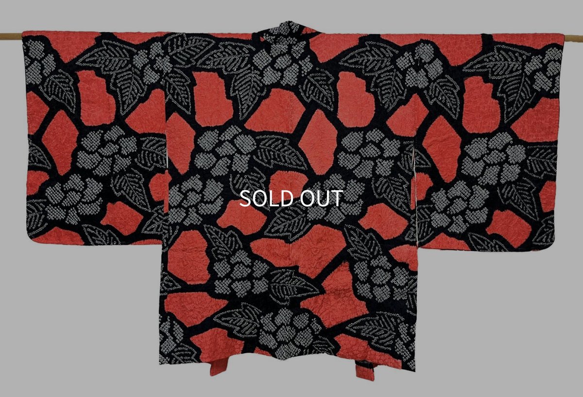 Photo1: JAPANESE KIMONO SILK HAORI / HITTA SHIBORI / PEONY / BLACK & BRIGHT RED (1)