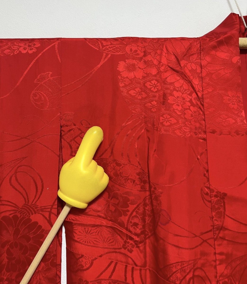 Photo13: JAPANESE KIMONO SILK ANTIQUE FURISODE JUBAN / RED / KUSUDAMA / KOZUCHI / RINZU (13)