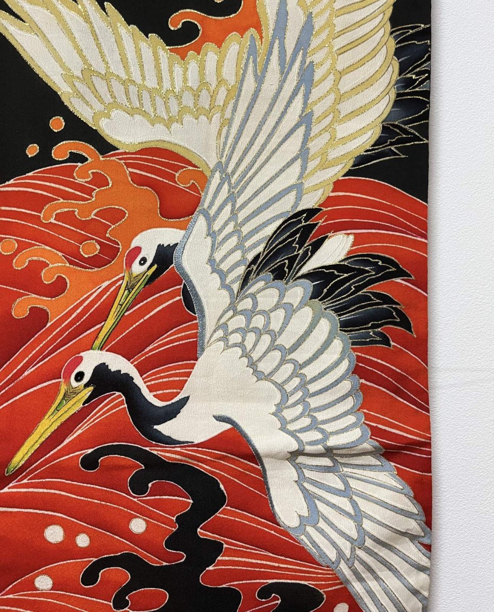 Photo9: JAPANESE KIMONO SILK ANTIQUE FURISODE / FLYING CRANE / WAVE / CLOUD / EMBROIDERY / BLACK & RED (9)