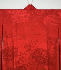 Photo4: JAPANESE KIMONO SILK ANTIQUE FURISODE JUBAN / RED / KUSUDAMA / KOZUCHI / RINZU (4)