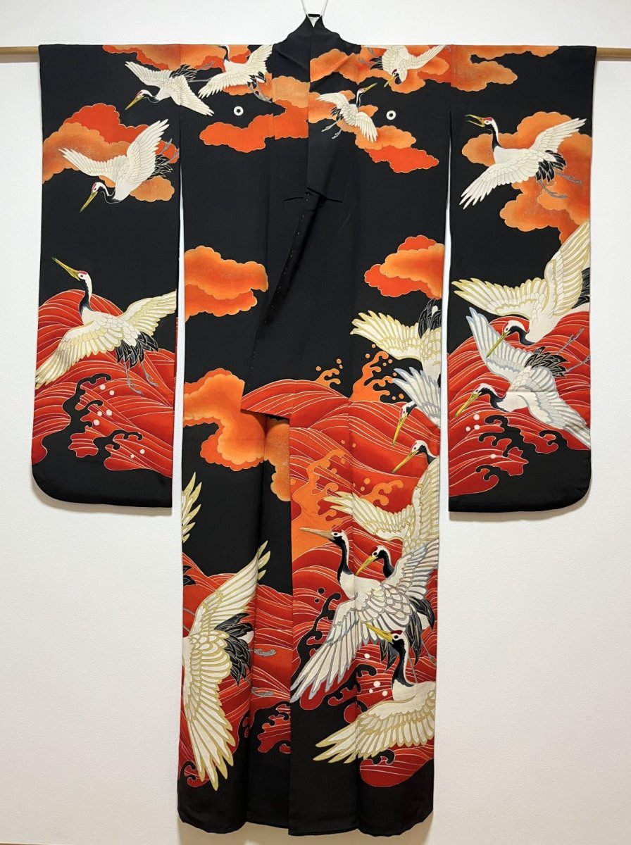 Photo2: JAPANESE KIMONO SILK ANTIQUE FURISODE / FLYING CRANE / WAVE / CLOUD / EMBROIDERY / BLACK & RED (2)