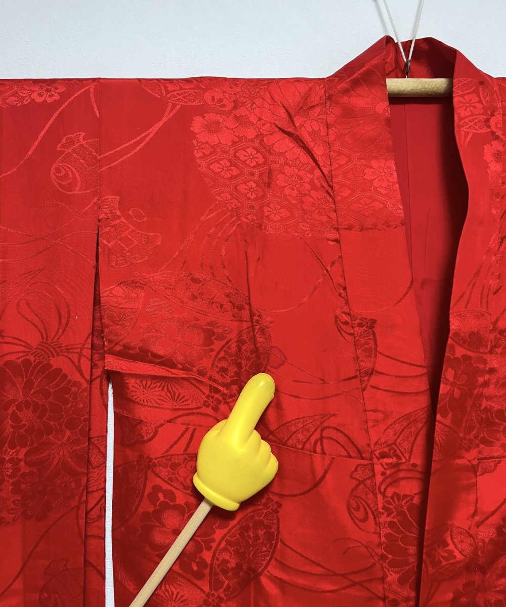 Photo10: JAPANESE KIMONO SILK ANTIQUE FURISODE JUBAN / RED / KUSUDAMA / KOZUCHI / RINZU (10)