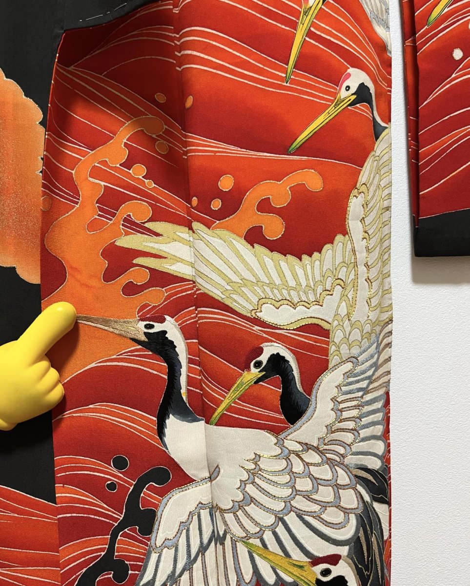 Photo18: JAPANESE KIMONO SILK ANTIQUE FURISODE / FLYING CRANE / WAVE / CLOUD / EMBROIDERY / BLACK & RED (18)