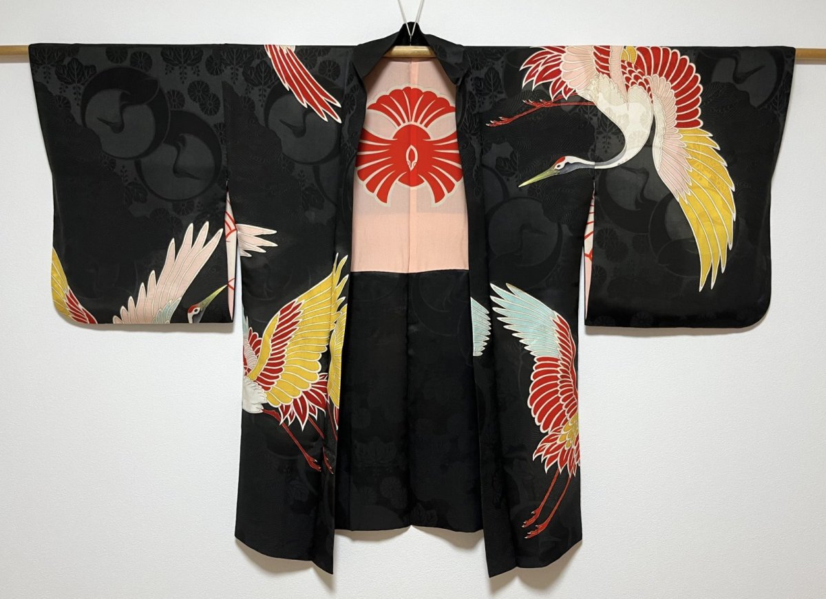 Photo2: JAPANESE KIMONO SILK ANTIQUE HAORI / FLYING CRANE / BLACK (2)