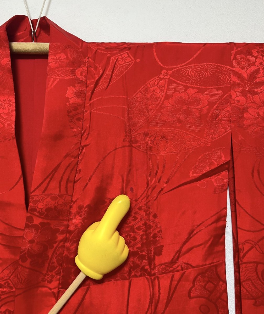Photo11: JAPANESE KIMONO SILK ANTIQUE FURISODE JUBAN / RED / KUSUDAMA / KOZUCHI / RINZU (11)