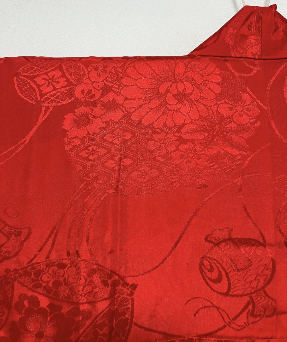 Photo7: JAPANESE KIMONO SILK ANTIQUE FURISODE JUBAN / RED / KUSUDAMA / KOZUCHI / RINZU (7)