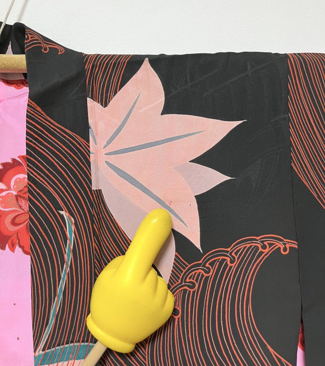 Photo14: JAPANESE KIMONO SILK ANTIQUE HAORI / MOMIJI & BIG WAVE / SAIL SHIP / BLACK (14)