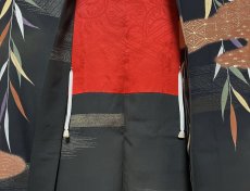 Photo8: JAPANESE KIMONO SILK ANTIQUE HAORI / BLACK / WHITE HERON / WILLOW / EMBROIDERY (8)