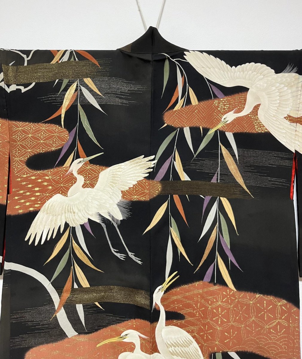 Photo3: JAPANESE KIMONO SILK ANTIQUE HAORI / BLACK / WHITE HERON / WILLOW / EMBROIDERY (3)