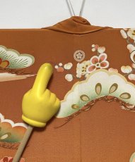 Photo13: JAPANESE KIMONO SILK ANTIQUE FURISODE / SHO-CHIKU-BAI / GOSYOGURUMA / ORANGE BROWN (13)