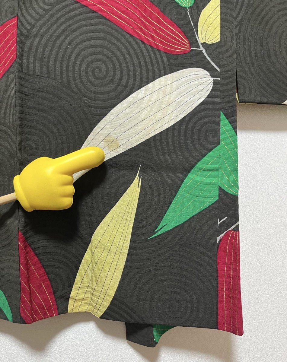 Photo10: JAPANESE KIMONO SILK ANTIQUE HAORI / LEAF / UZUMAKI / BLACK (10)