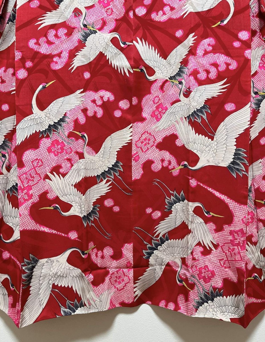Photo8: JAPANESE KIMONO SILK ANTIQUE JUBAN / FLYING CRANE / WAVE / PINE LEAF / RED (8)