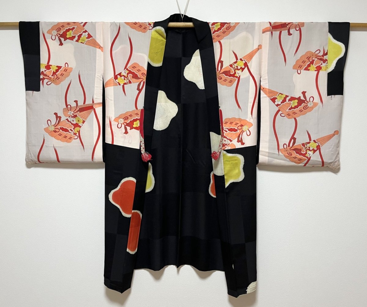 Photo4: JAPANESE KIMONO SILK ANTIQUE HAORI / SHIBORI UME FLOWER / ICHIMATSU / BLACK (4)