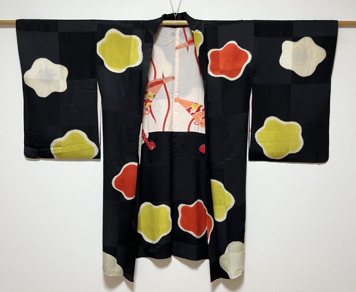 Photo2: JAPANESE KIMONO SILK ANTIQUE HAORI / SHIBORI UME FLOWER / ICHIMATSU / BLACK (2)