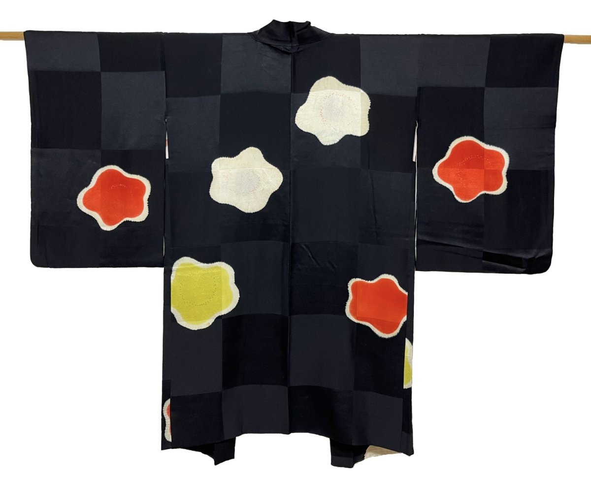 Photo1: JAPANESE KIMONO SILK ANTIQUE HAORI / SHIBORI UME FLOWER / ICHIMATSU / BLACK (1)