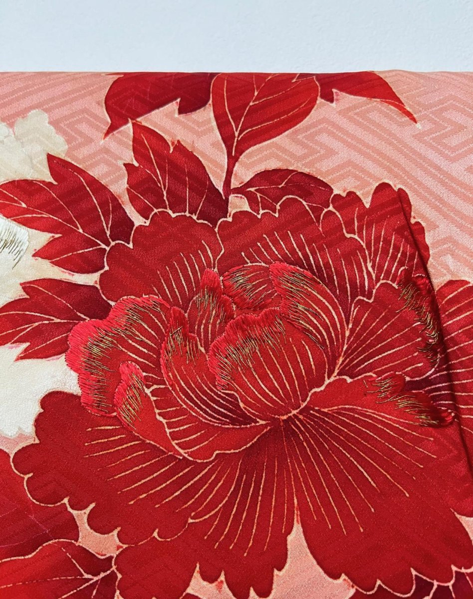 Photo7: JAPANESE KIMONO SILK ANTIQUE HAORI / PEONY / SAYAGATA / EMBROIDERY / CORAL (7)