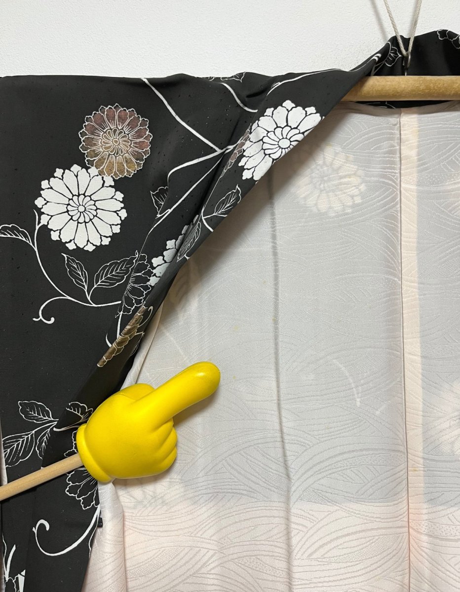 Photo9: JAPANESE KIMONO SILK HAORI / KARAKUSA FLOWER / BLACK (9)