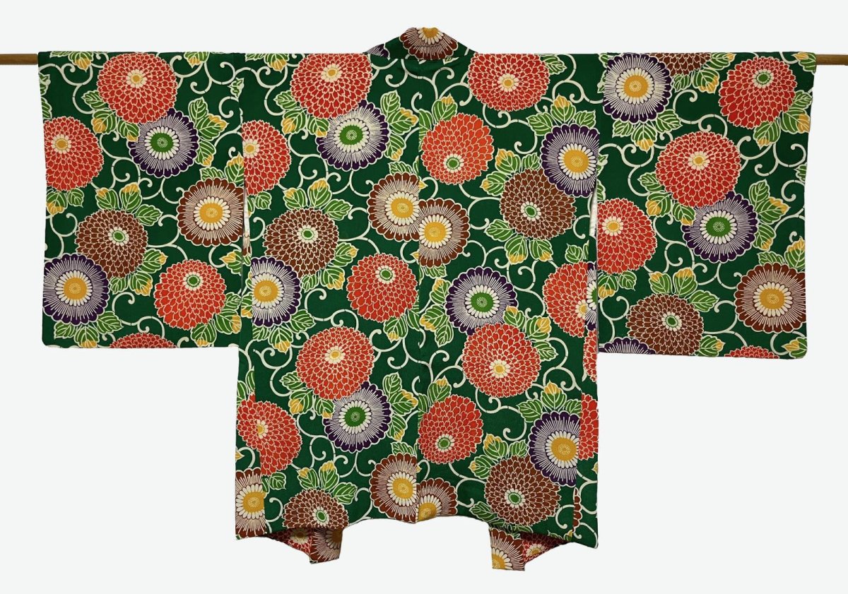 Photo1: JAPANESE KIMONO SILK HAORI / CHRYSANTHEMUM / KARAKUSA / GREEN / CHIRIMEN (1)
