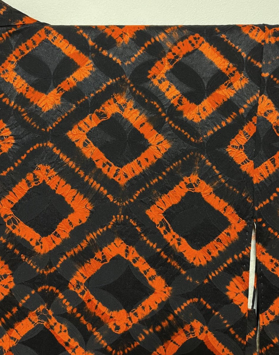 Photo4: JAPANESE KIMONO SILK HAORI / SHIBORI DYED / BLACK & DARK ORANGE (4)
