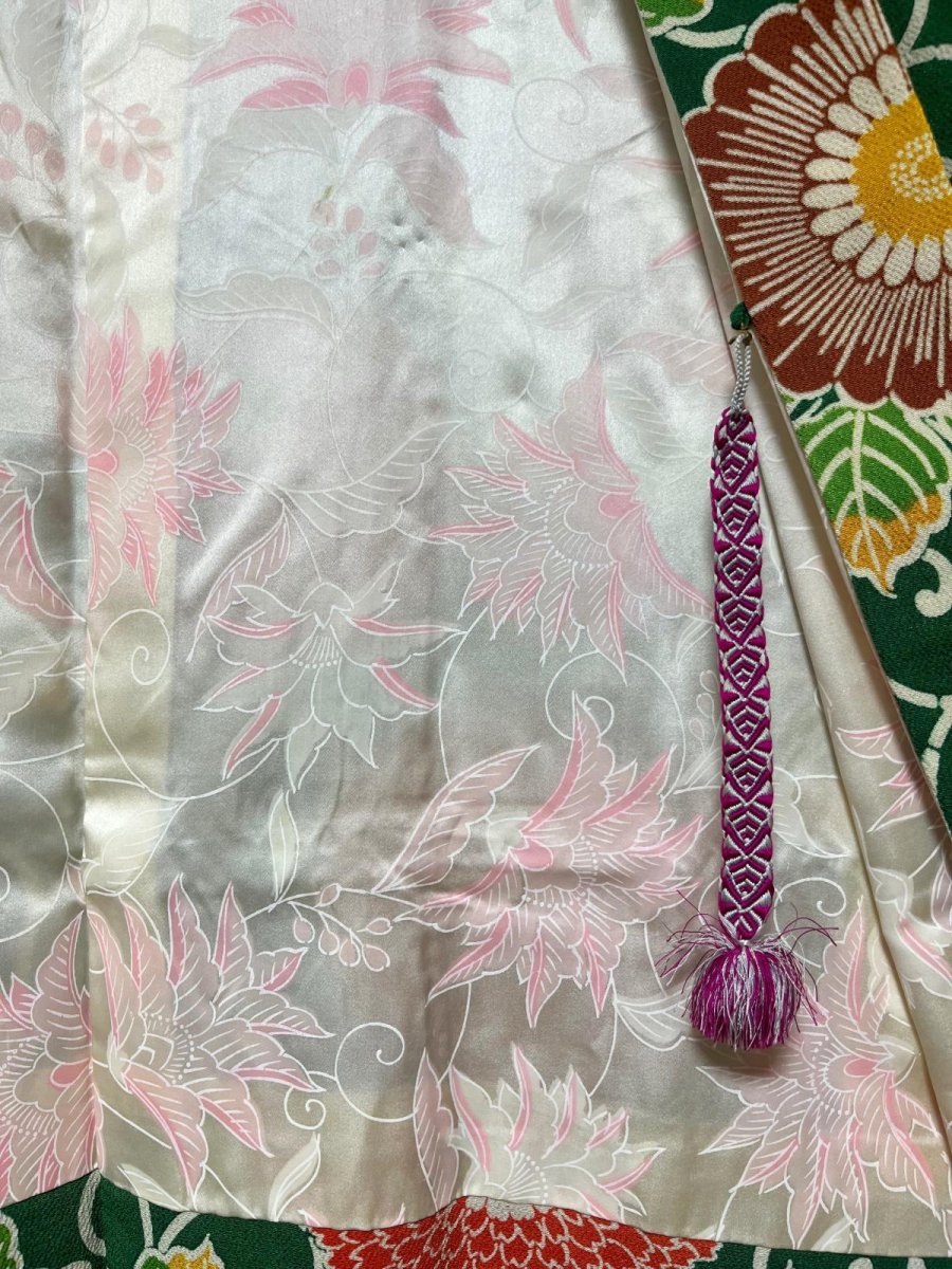 Photo8: JAPANESE KIMONO SILK HAORI / CHRYSANTHEMUM / KARAKUSA / GREEN / CHIRIMEN (8)