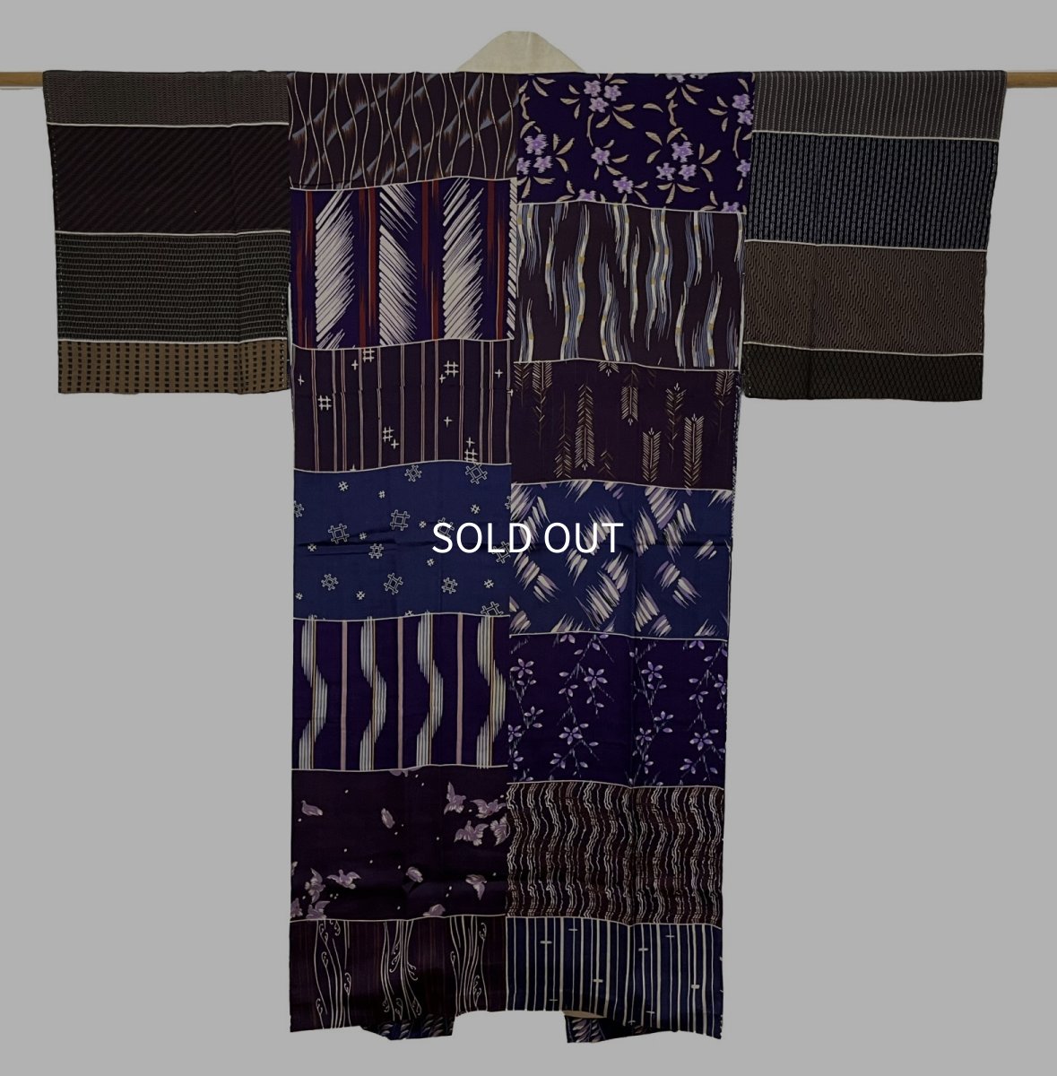 Photo1: JAPANESE KIMONO SILK ANTIQUE JUBAN / PATTERN SAMPLE / KINSHA (1)