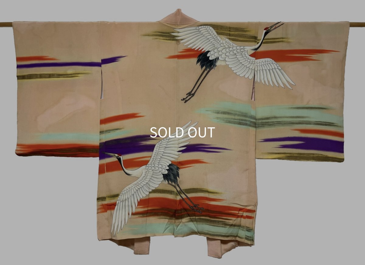 Photo1: JAPANESE KIMONO SILK ANTIQUE HAORI / FLYING CRANE / KASUMI / BEIGE (1)