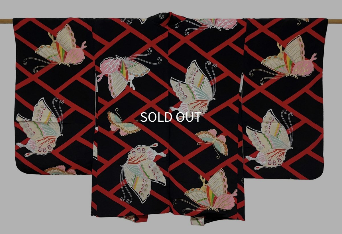 Photo1: JAPANESE KIMONO JINKEN ANTIQUE HAORI / BUTTERFLY / BLACK & RED (1)