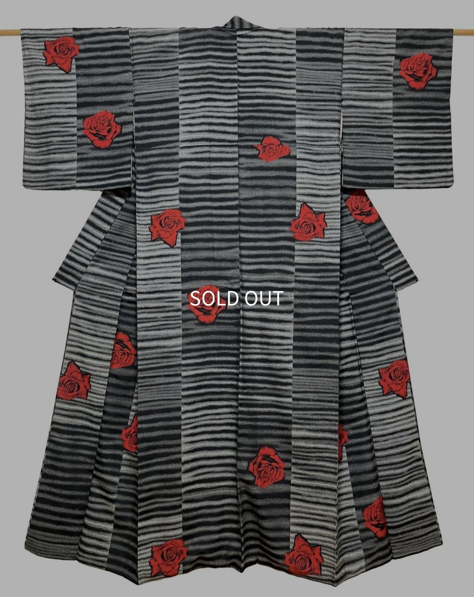 Photo1: JAPANESE KIMONO SILK ANTIQUE OMESHI / ROSE / BLACK & RED (1)