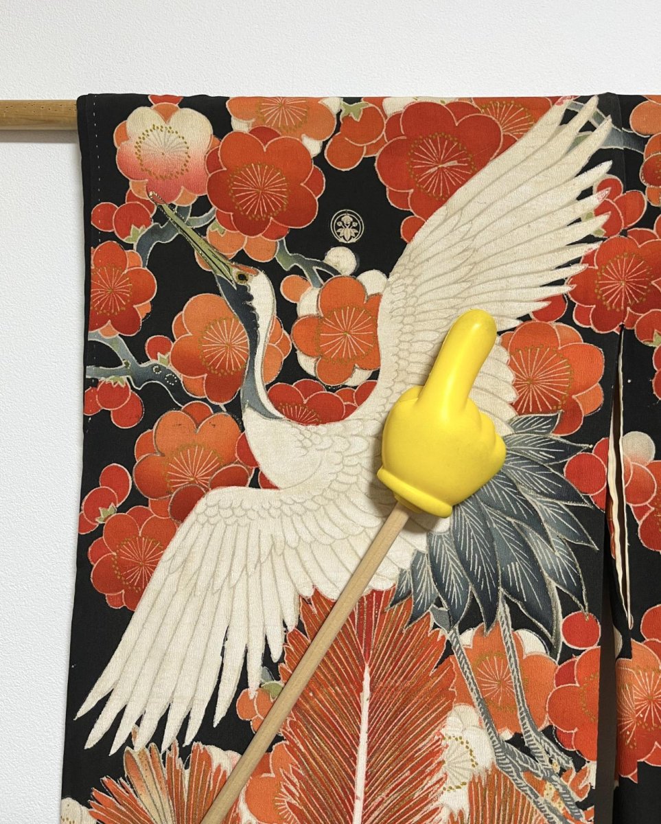 Photo14: JAPANESE KIMONO SILK ANTIQUE FURISODE / FLYING CRANE / SHO-CHIKU-BAI / EMBROIDERY / BLACK  (14)