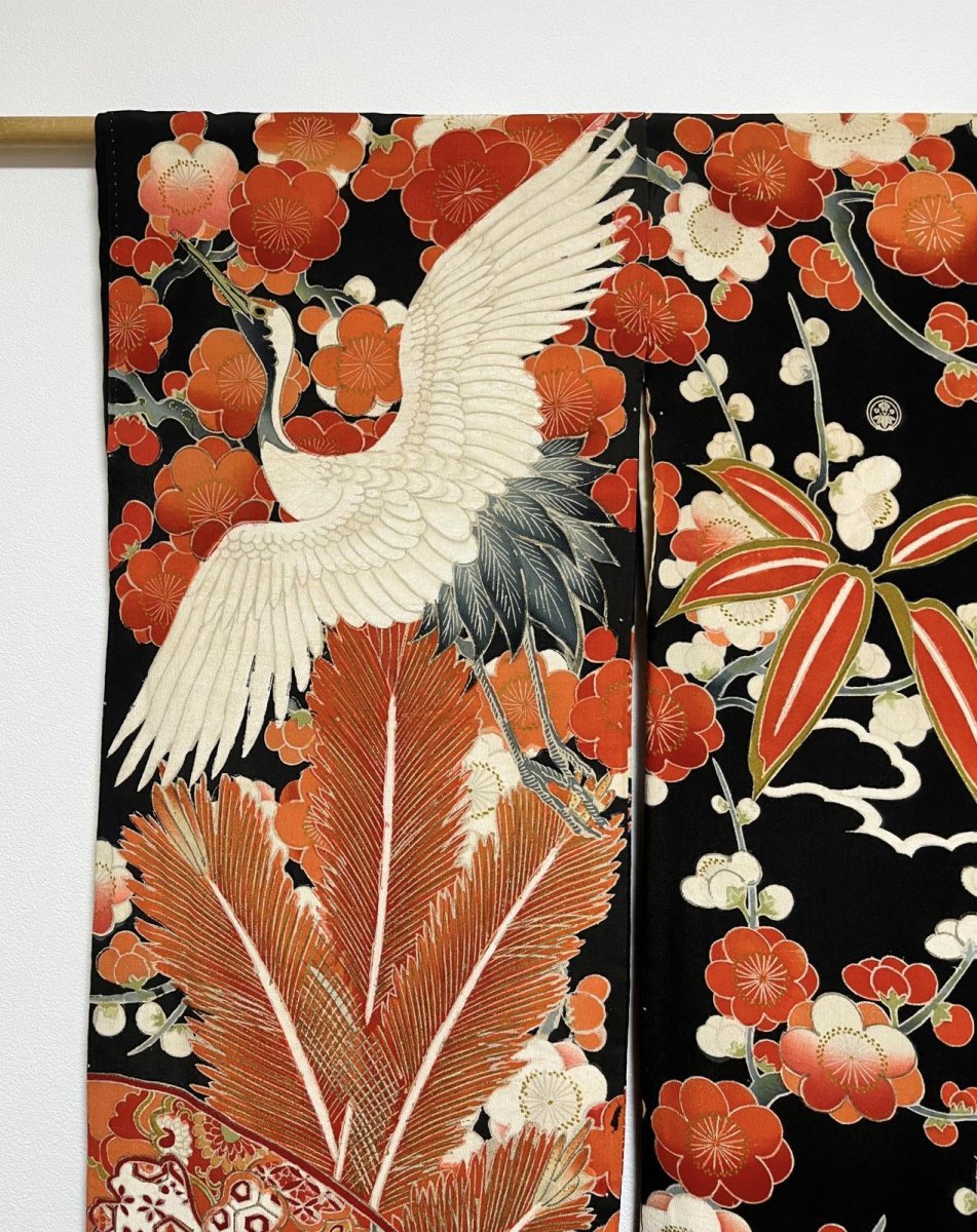 Photo5: JAPANESE KIMONO SILK ANTIQUE FURISODE / FLYING CRANE / SHO-CHIKU-BAI / EMBROIDERY / BLACK  (5)