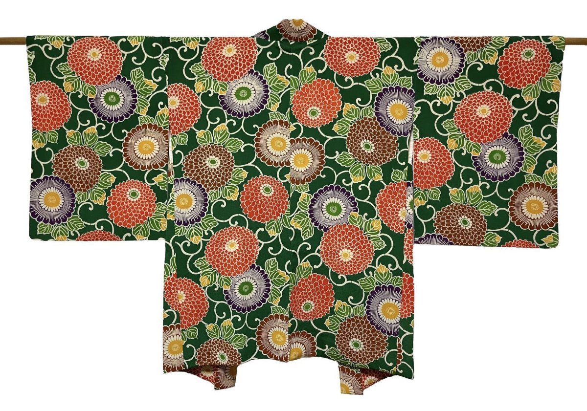 Photo1: JAPANESE KIMONO SILK HAORI / CHRYSANTHEMUM / KARAKUSA / GREEN / CHIRIMEN (1)