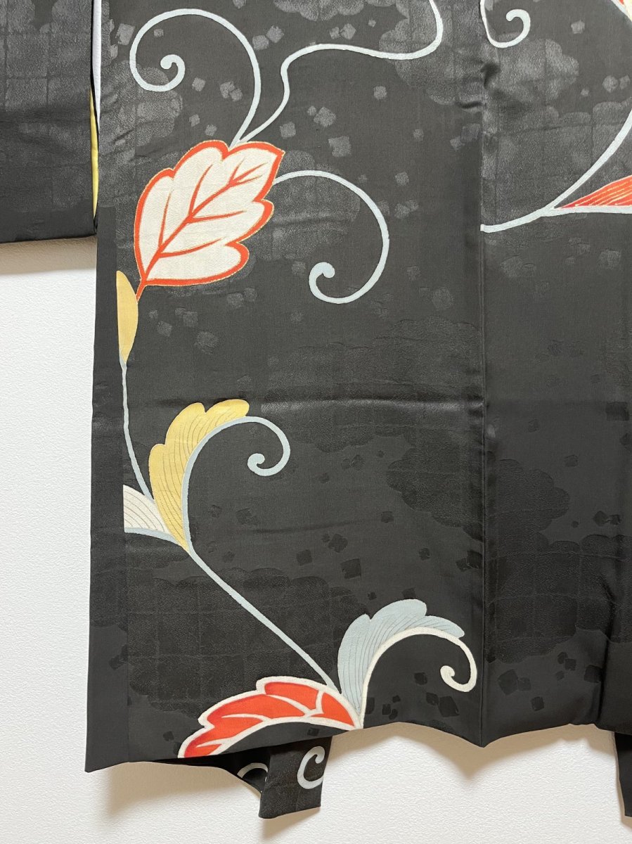 Photo8: JAPANESE KIMONO SILK ANTIQUE HAORI / PAULOWNIA / BLACK (8)