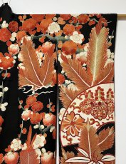 Photo6: JAPANESE KIMONO SILK ANTIQUE FURISODE / FLYING CRANE / SHO-CHIKU-BAI / EMBROIDERY / BLACK  (6)