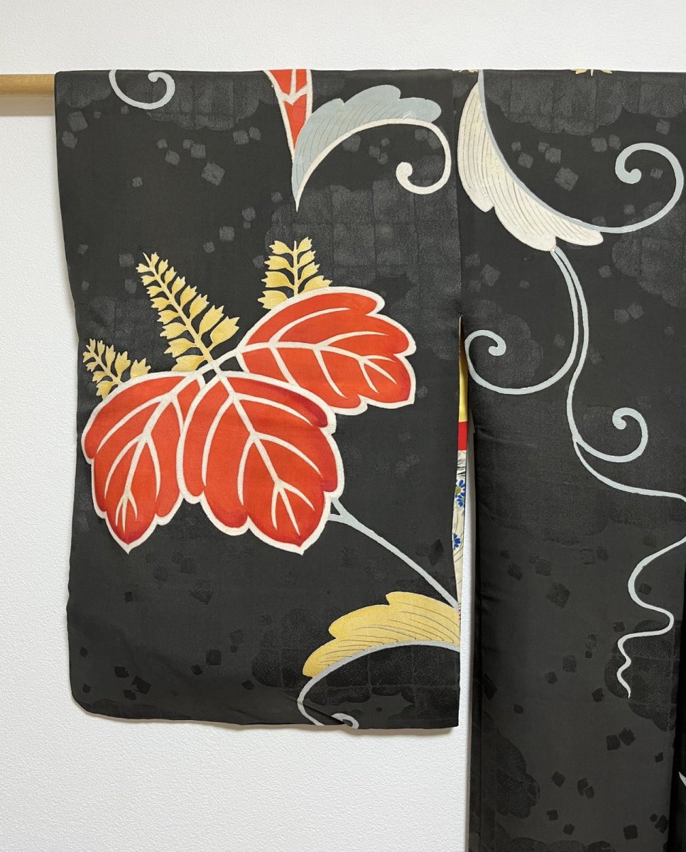 Photo9: JAPANESE KIMONO SILK ANTIQUE HAORI / PAULOWNIA / BLACK (9)