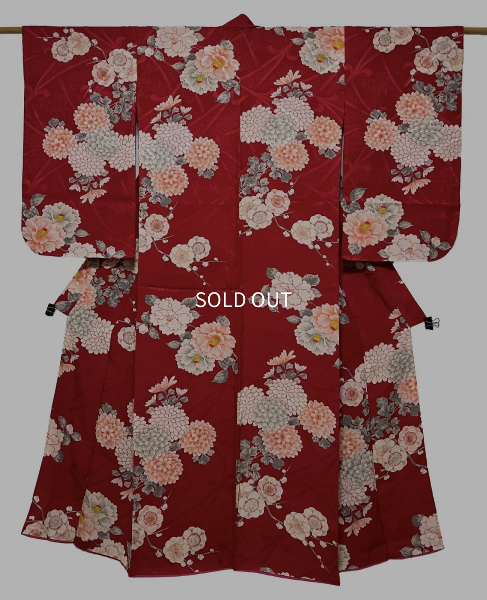 Photo1: JAPANESE KIMONO SILK ANTIQUE KOMON / CHRYSANTHEMUM / CAMELLIA / UME / RED (1)
