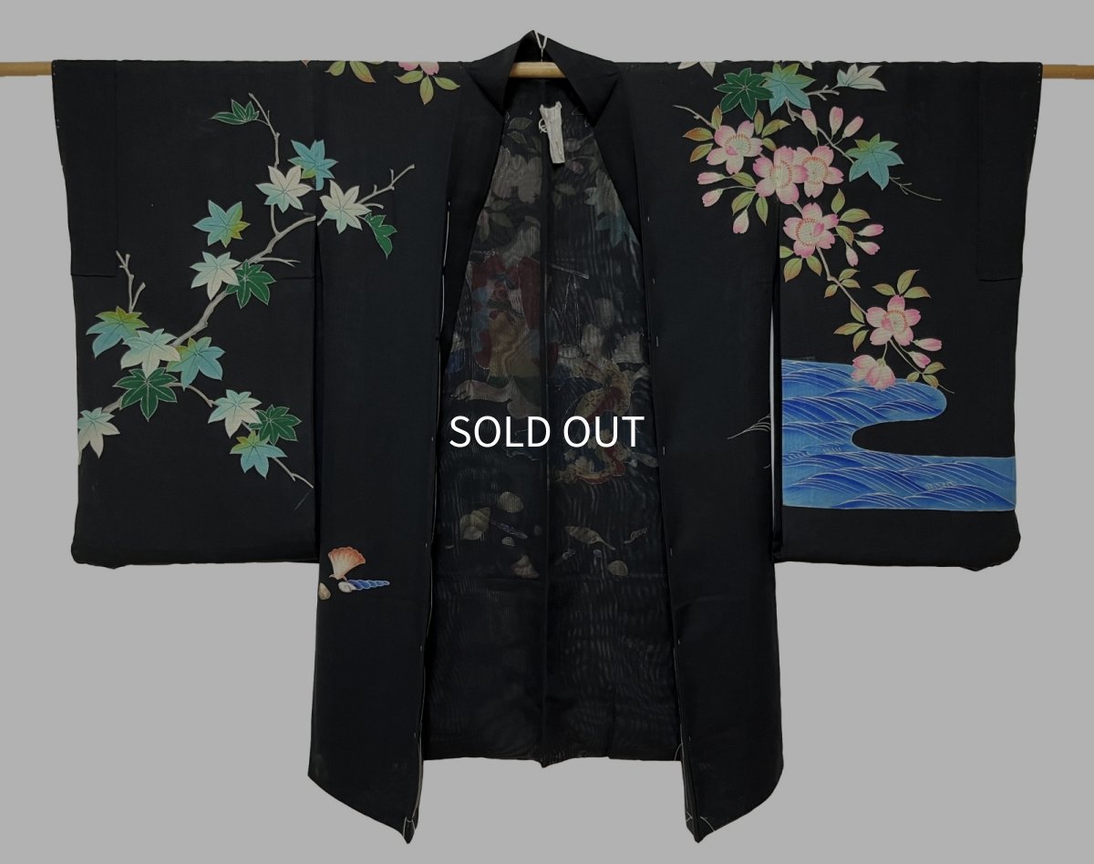 Photo2: JAPANESE KIMONO SILK ANTIQUE HAORI / MUSO / SAKURA / SHELL / BLACK (2)