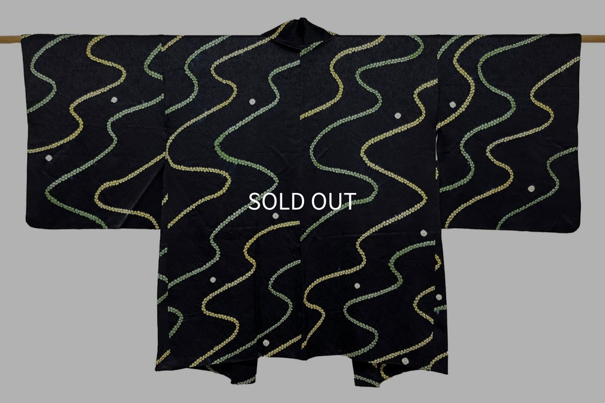 Photo1: JAPANESE KIMONO SILK HAORI / SHIBORI DYED / BLACK (1)